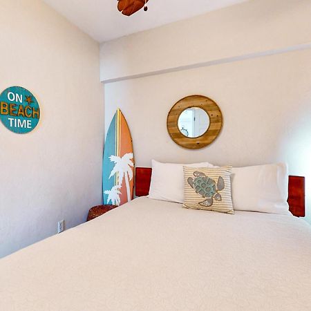 Jax Beach Oceanfront Getaway ジャクソンビル・ビーチ 部屋 写真