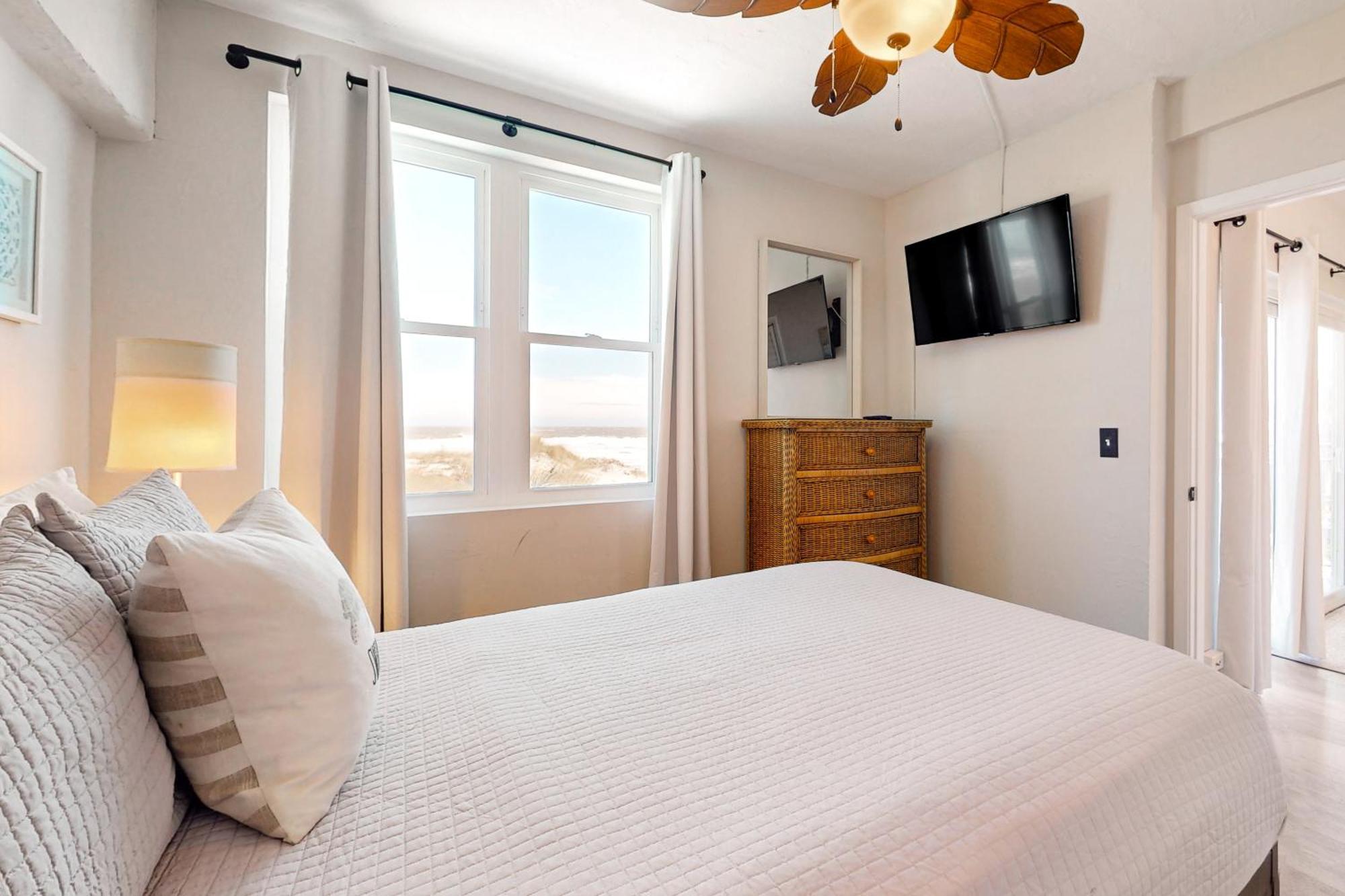 Jax Beach Oceanfront Getaway ジャクソンビル・ビーチ 部屋 写真