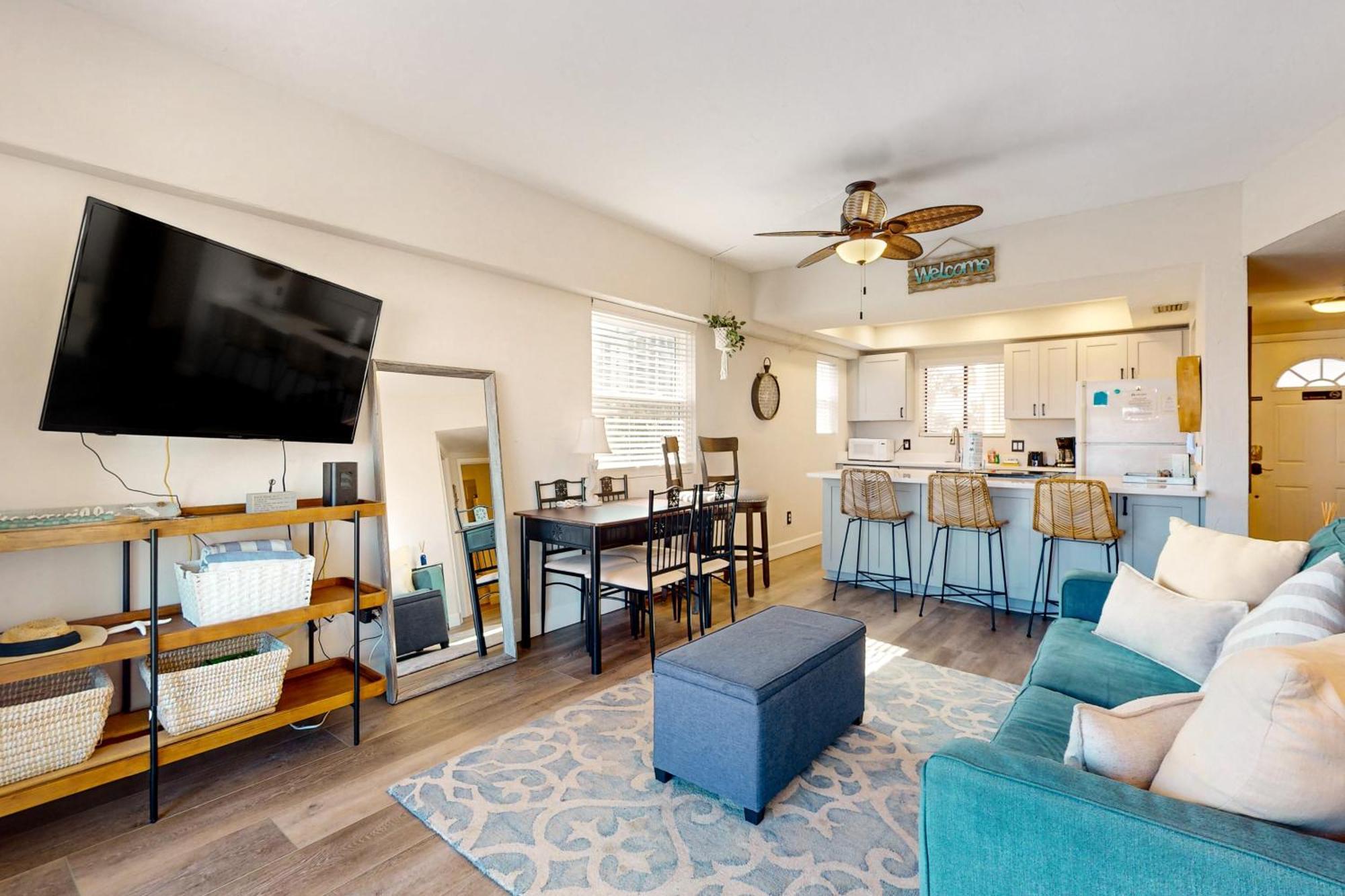 Jax Beach Oceanfront Getaway ジャクソンビル・ビーチ 部屋 写真