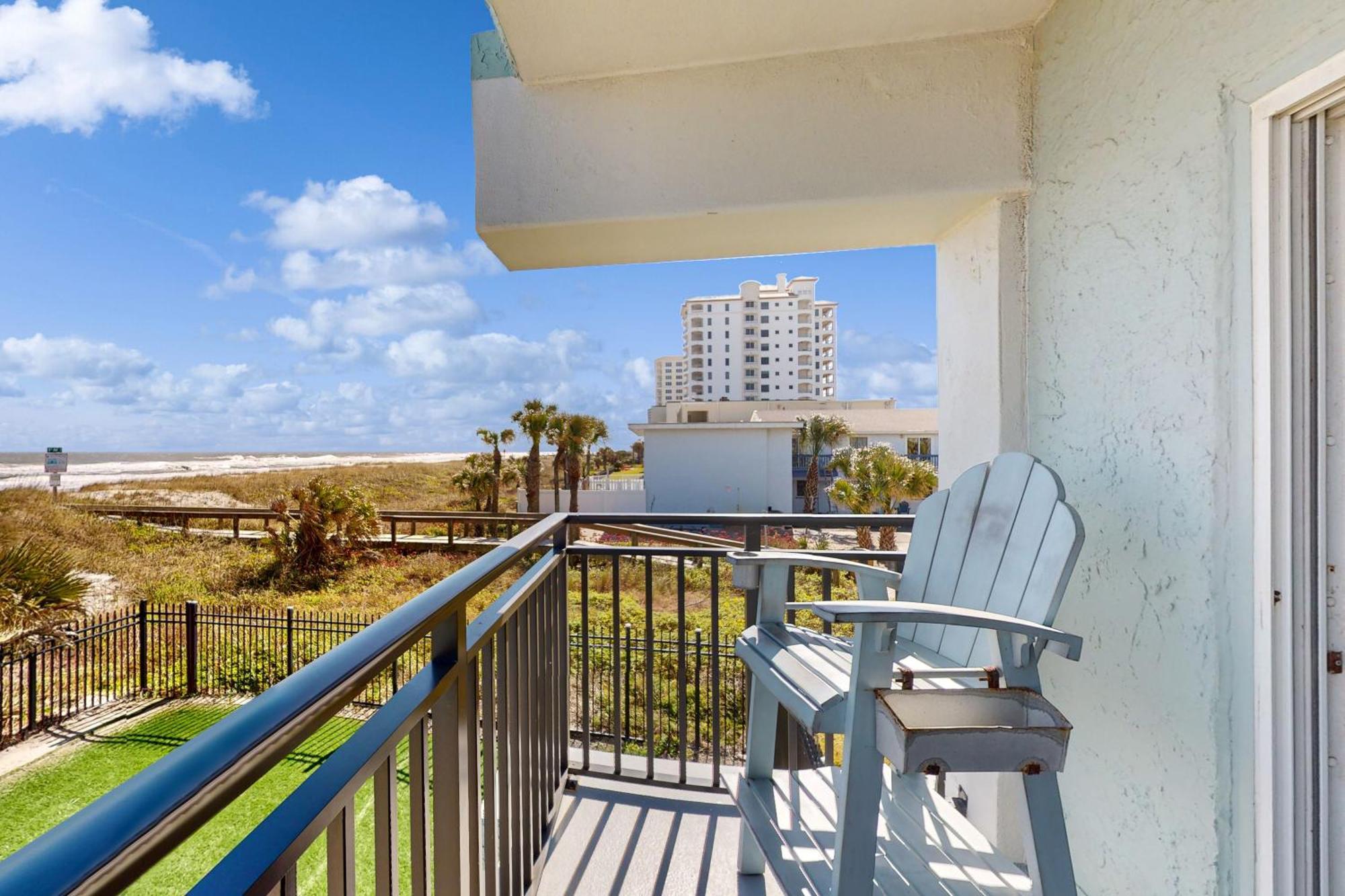 Jax Beach Oceanfront Getaway ジャクソンビル・ビーチ 部屋 写真